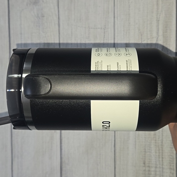 Stanley The Flowstate Quencher H2.0 Tumbler Black 40 Oz. NWT - Picture 4 of 10